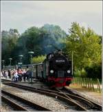 The RBB steam engine 99 4011-5 is leaving the station of Binz (LB) on September 22nd, 2011.