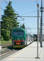 The Trenord 711 027 by his stop in Gallarate.