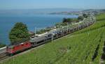 Lavaux Re 4/4 II with a Cargo Train by Cully.
10.07.2008