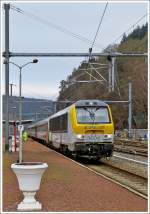 . 3004 is heading the IR 115 Trois-Ponts - Luxembourg City in Trois-Ponts on January 19th, 2014.