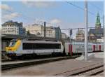 Luxembourg City HLE 1342 with M 6 wagons is leaving the station of Luxembourg City on September 23rd, 2007. 