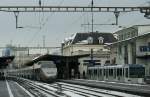 Lyria TGV to Paris meets M�tro (TSOL) in Renens VD.
21.12.2009