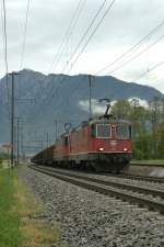 main-line Two SBB Re 4/4 II with a long cargo train by Felsberg...
10.05.2010