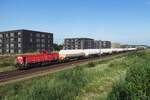 Former NS 6455 hauls an LPG train through Tilburg-Reeshof on 23 July 2021.