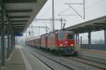 re-420-re-4-4-ii Two Re 4/4 II with a Cargo train in Ins.
07.12.2009