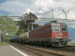 re-620-re-6-6 Re 6/6 with a Cargo train in Rivaz.
29.06.2009