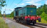 Diesel loc 642-188 is running through Maribor-Tabor on the way to Maribor station. /30.7.2013