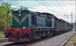 Diesel loc 643-040 pull freight train through Maribor-Tabor on the way to Maribor station. /26.9.2013