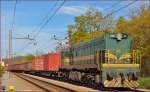Diesel loc 644-025 pull freight train through Maribor-Tabor on the way to Tezno yard.
