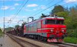 S 363-011 is hauling freight train through Maribor-Tabor on the way to the south. /25.09.2012