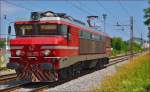 Electric loc 363-027 is running through Maribor-Tabor on the way to Tezno yard.