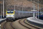 HLE 1819 hauling Intercity ...  Philippe Godart 19.02.2012