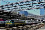 HLE 2117 with M 4 wagons is leaving the station ...