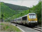 3005 is hauling thr IR 116 Luxembourg City - Liers ...