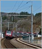 4012 is hauling the ...  De Rond Hans und Jeanny 04.04.2012