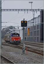 The SBB Cargo Eem 923 028-5 in Neuchatel. 

20.12.2021 
