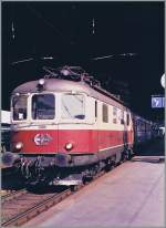 Re 4/4 I 10050 in Lausanne with a local train.
scanned analog picture/Sept. 1985