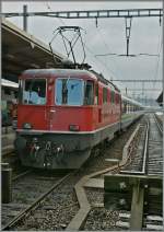 The SBB Re 4/4 II 11125 with Voralpenexpress in Romanshorn.
30.11.2013