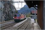 The SBB Re420 336-0 and a Re 6/6 in Lalden.
25.10.2017 