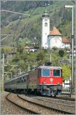 SBB Re 4/4 II 11201 with an IR to Locarno by Flelen. 
15.04.2009