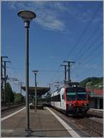 A SBB Domini on the way to Biel/Bienne by his stop in Twann.
31.07.2017