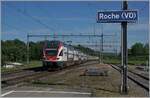 The SBB RABe 511 037 from Annemasse to St Maurcie in Roche VD.