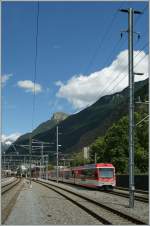A  Komet  from Zermatt to Brig is leaving Visp.
