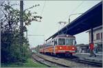 The  Bippeerlisi  Be 4/4 101 with Bt in Niederbipp. At that time, the route from Solothurn and Langenthal ended here; the extension to Oensingen only took place later.

Analog image from April 24, 2001