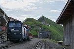 The BRB Hm 2/2 N° 10 at the sumit Station Brinezer Rothorn.
08.07.2016