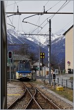 AQ SSIF Treno Panoramco is arriving at Trontano.