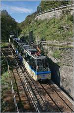 The SSIF Treno Panoramico on thw way to Domodossola by Intragna.