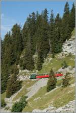 SPB-train on the way to the summit.