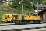 The  Little Red  in yellow: Gmf 4/4 243 in Bergn.
17.09.2009