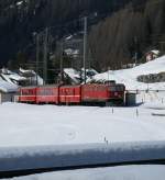 RhB Ge 6/6 II with a RE to St. Moritz by Bergn.
20.03.2009
