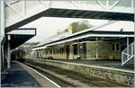 A Class 153 is leaving the Tenby / Dinbych-y-pysgod Station.

analog picture 09.11.2000