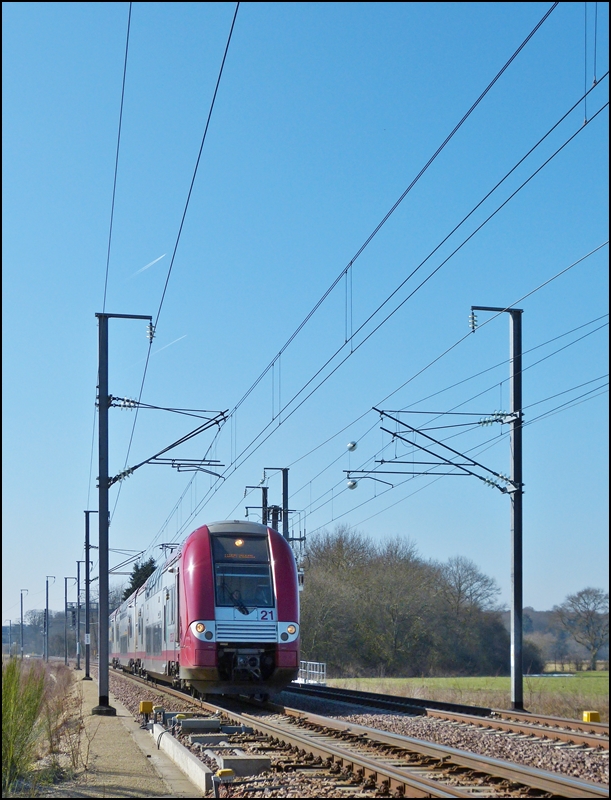 . The RB 4738 Rodange - Luxembourg City is running between Bascharage and Schouweiler on March 4th, 2013.