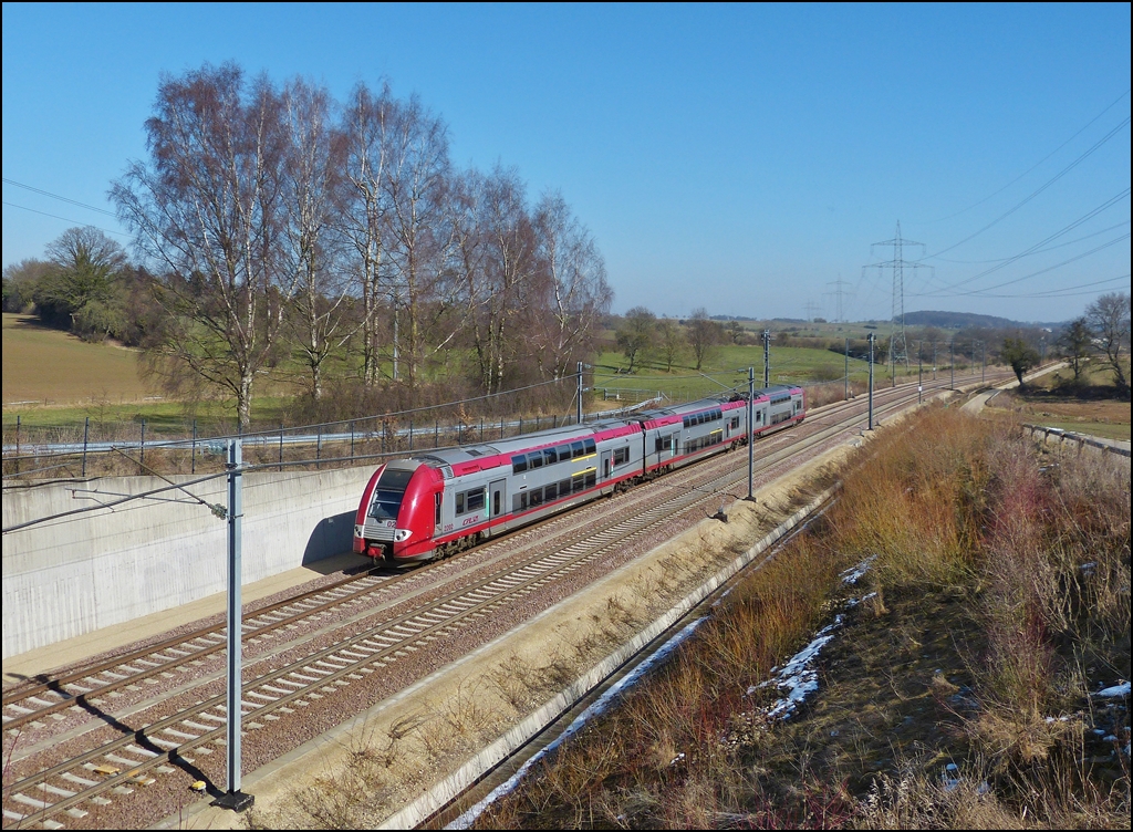 . The RB 5062 Luxembourg City - Longwy (F) will soon arrive at the stop Schouweiler on March 4th, 2013.