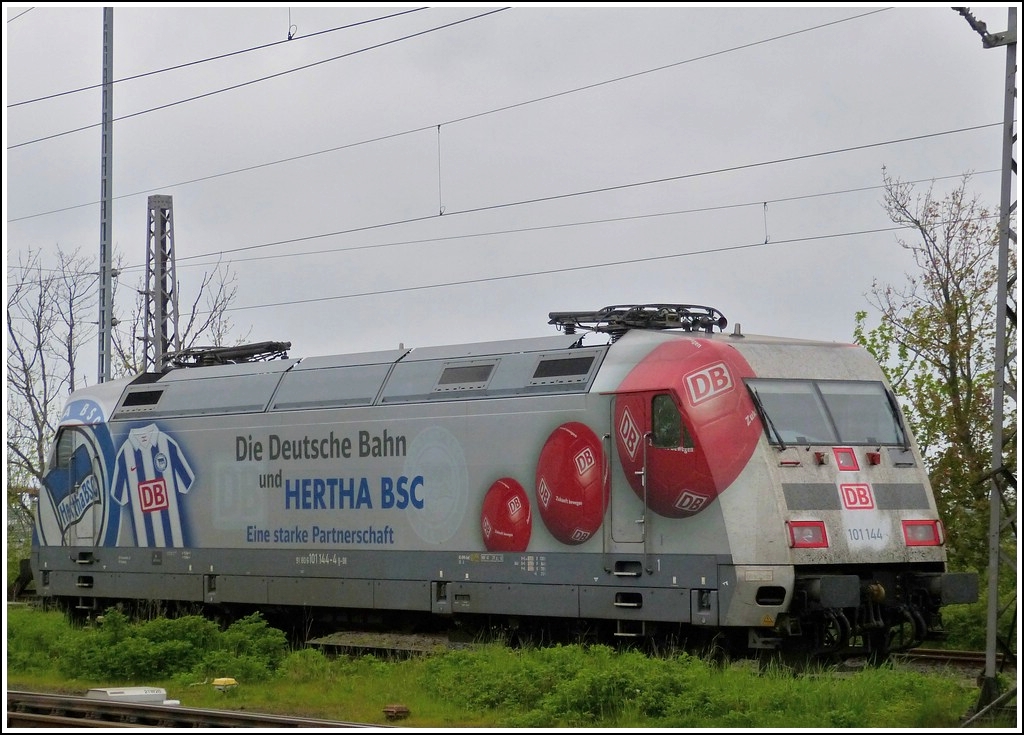 101 144 pictured in Norddeich on May 11th, 2012.