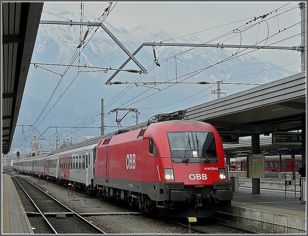 1116 256-3 is arriving at the station of Innsbruck on March 8th, 2008.