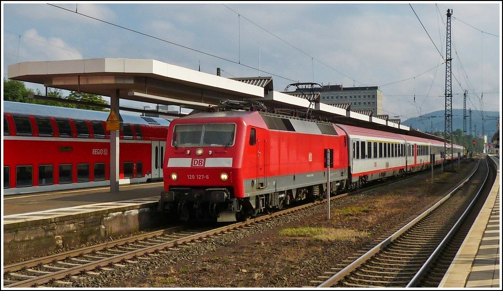 120 127-6 with BB cars photographed in Koblenz main station on July 28th, 2012.