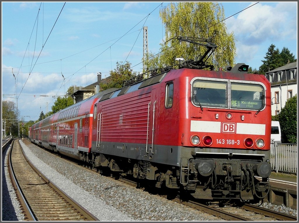 143 168-3 with bilevel cars pictured at Saarburg on October 18th, 2009.