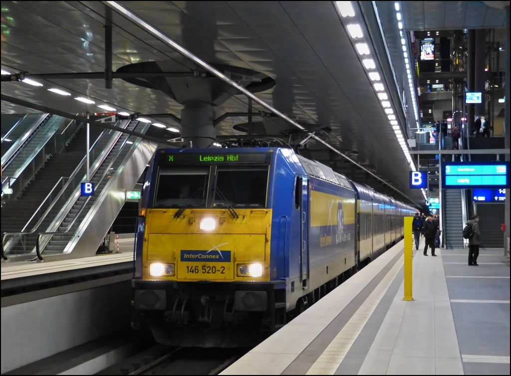 146 520-2 taken in Berlin main station on December 29th, 2012.