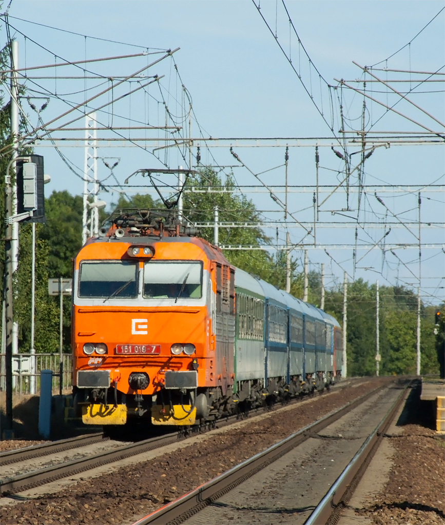 151 019 on Ex146 with 48 minutes of delay (9th of September 2012)