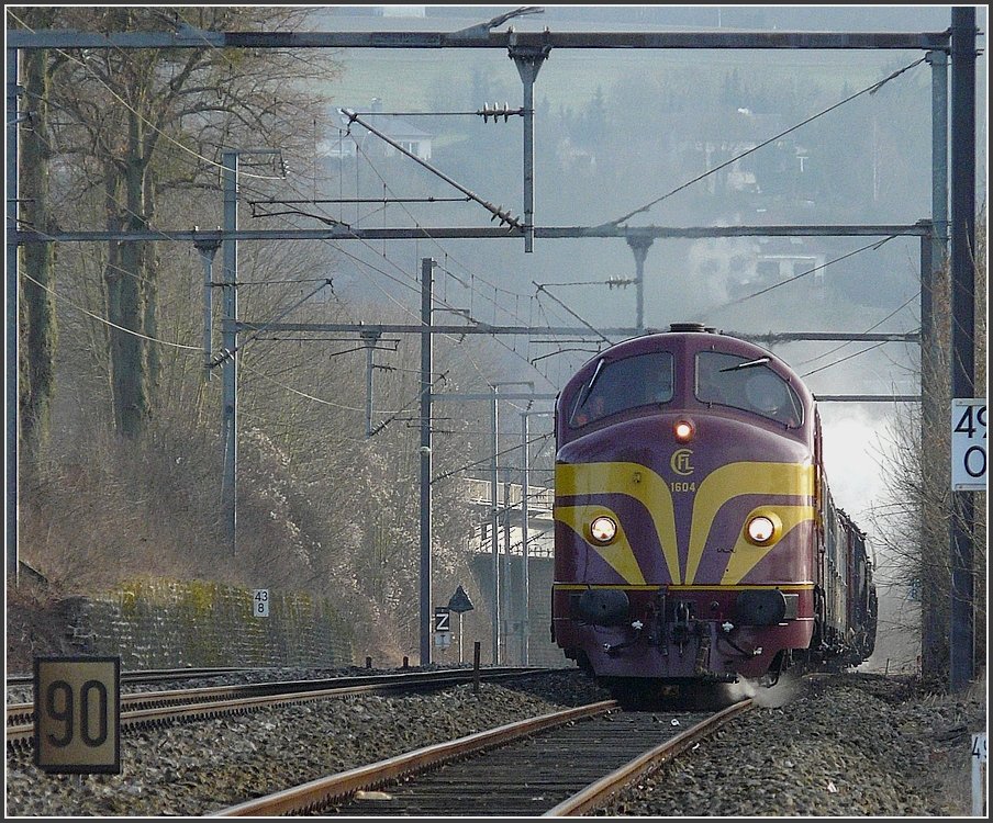 1604 is running with a special train between Colmar-Berg and Schieren on January 25th, 2009.
