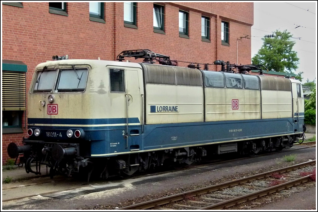 181 211-4 pictured in Koblenz on May 22nd, 2011.