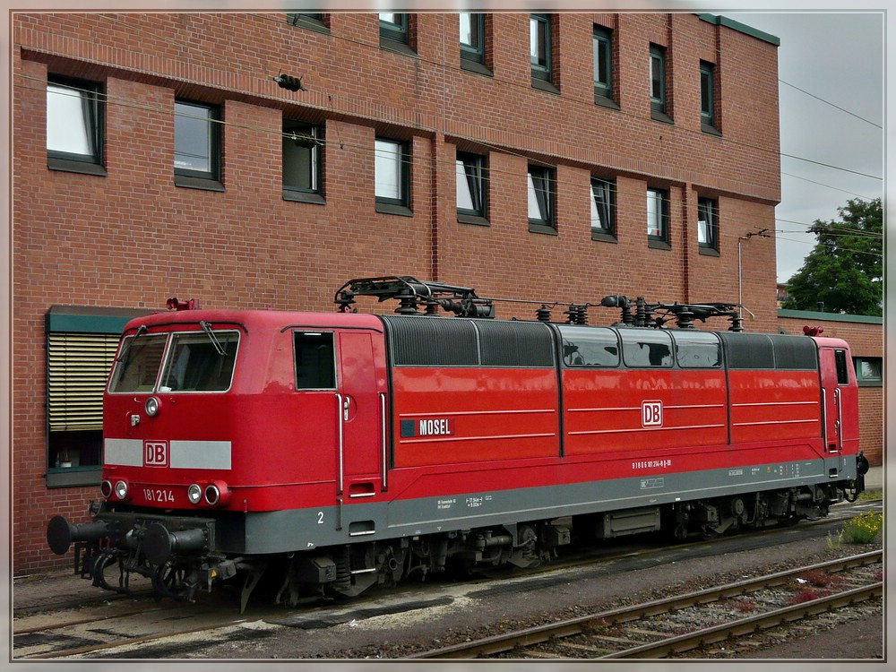 181 214  Mosel  picutred at the main station of Koblenz on June 26th, 2011.