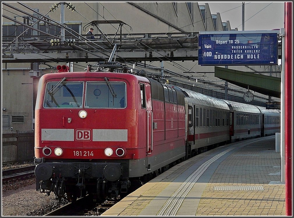 181 214 with IC to Norddeich Mole photographed at Luxembourg City on October 18th, 2009. 