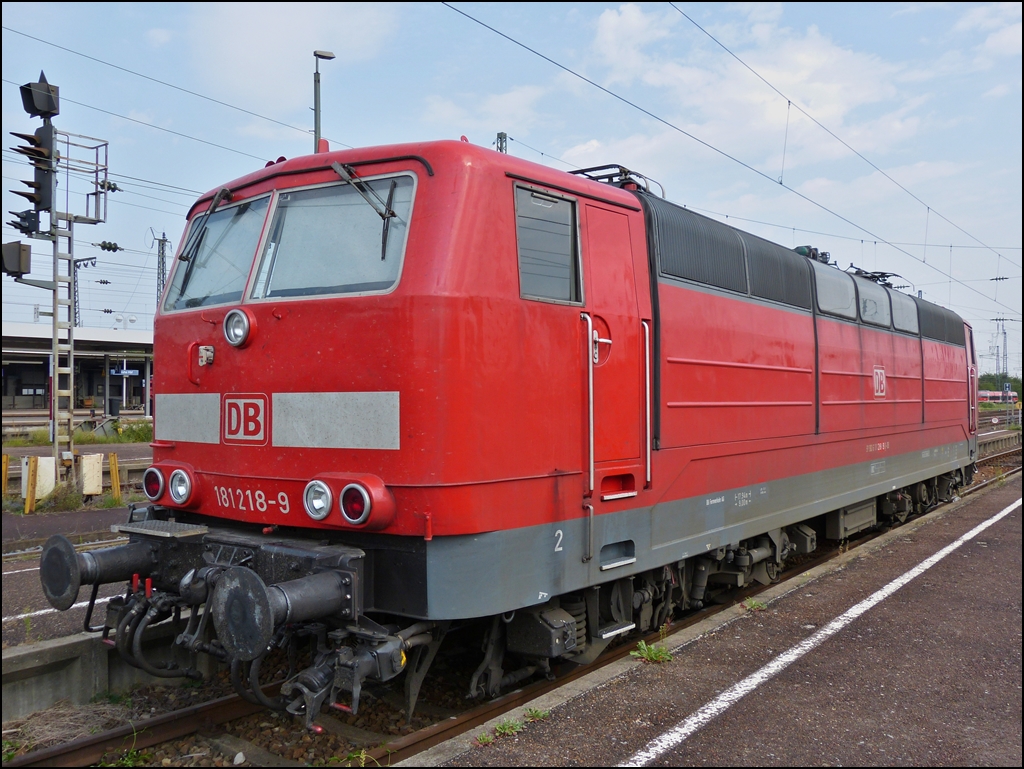 181 218-9 photographed in Karlsruhe main station on September 11th, 2012.