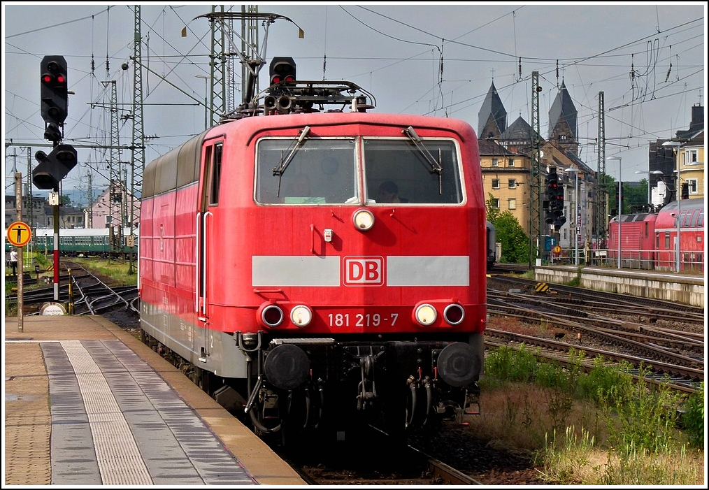 181 219-7 pictured in Koblenz on May 22nd, 2011. 