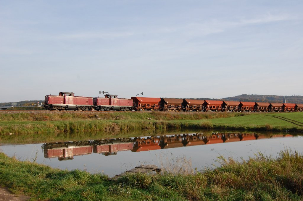 212 047 and 212 370 with freight-train near Amberg 19.10.2008 